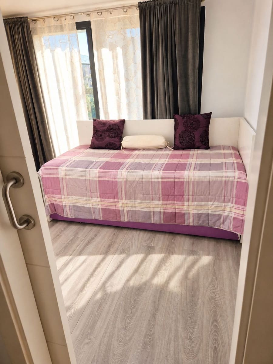 2 bedroom Townhouse for sale in Madrid city with garage - € 410,000 (Ref: 10018268)
