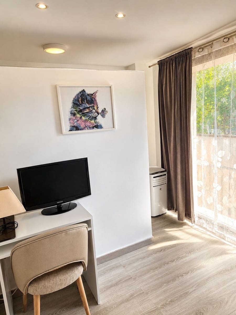 2 bedroom Townhouse for sale in Madrid city with garage - € 410,000 (Ref: 10018268)