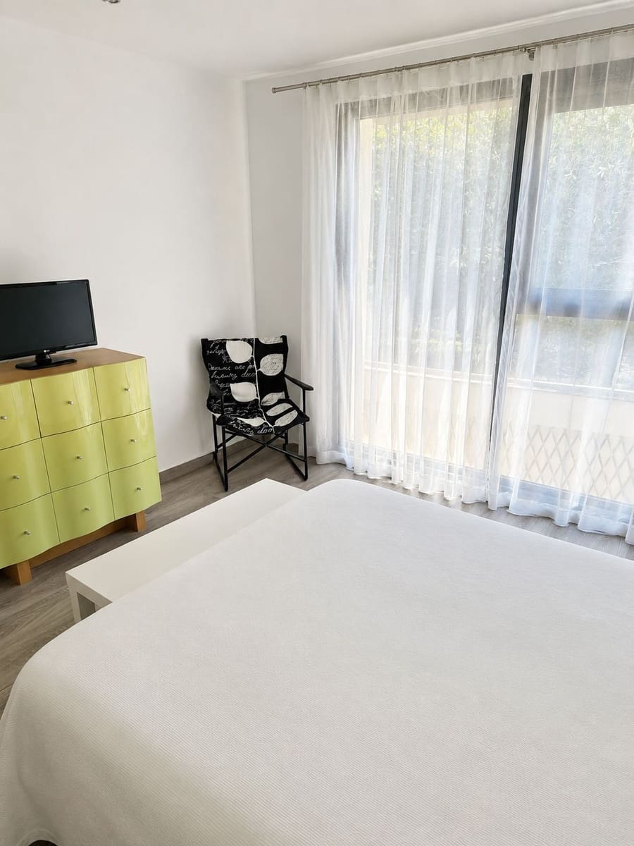 2 bedroom Townhouse for sale in Madrid city with garage - € 410,000 (Ref: 10018268)