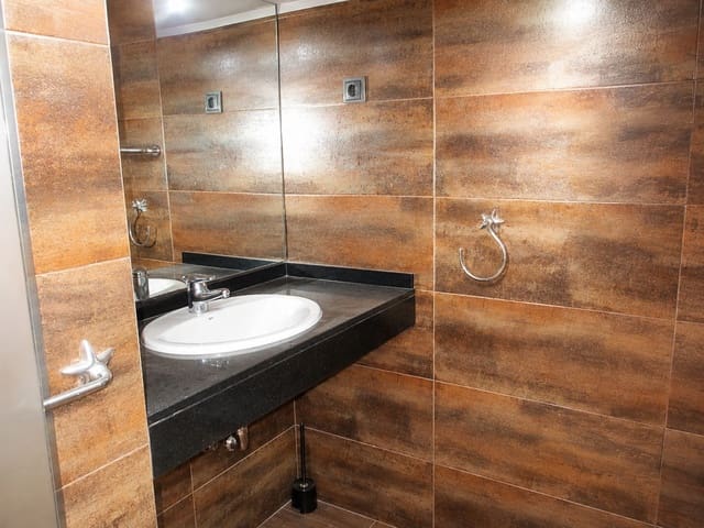 2 bedroom Townhouse for sale in Simancas, Madrid city with garage - € 410,000 (Ref: 10018268)