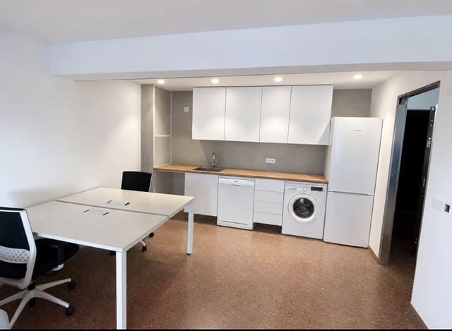 2 makuuhuone Huoneisto myytävänä paikassa Pareja mukana 
autotalli - 126 000 € (Ref: 10023619)