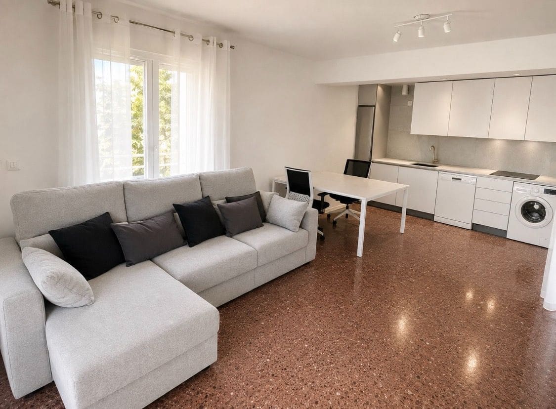 2 soveværelse Lejlighed til salg i Pareja med garage - € 126.000 (Ref: 10023619)