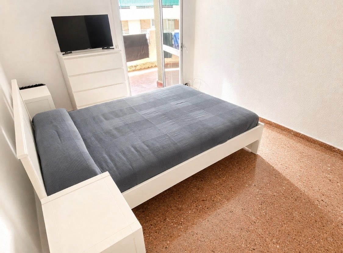 2 soveværelse Lejlighed til salg i Pareja med garage - € 126.000 (Ref: 10023619)