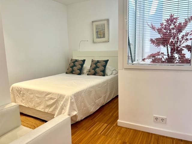 2 slaapkamer Penthouse te huur in Ensanche - Diputacion, Alicante stad - € 1.400 (Ref: 10031537)
