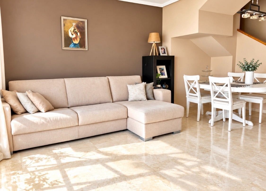 3 soverom Hus til salgs i Alicante by med svømmebasseng garasje - € 450 000 (Ref: 10070380)