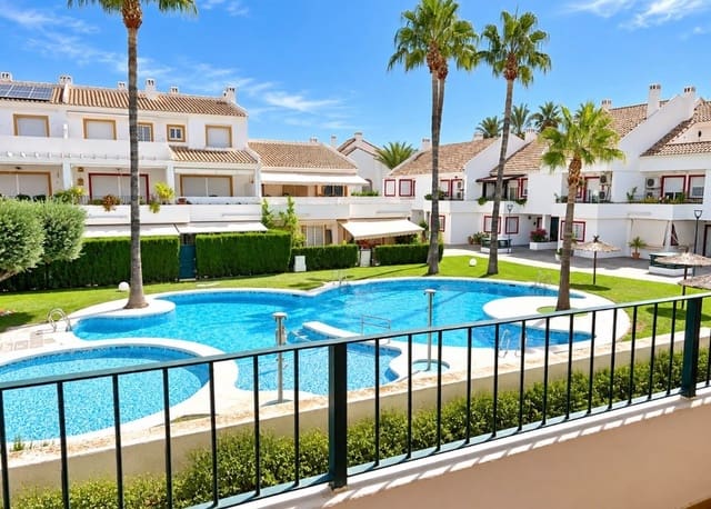 3 soverom Hus til salgs i Alicante Golf, Alicante by med svømmebasseng garasje - € 450 000 (Ref: 10070380)