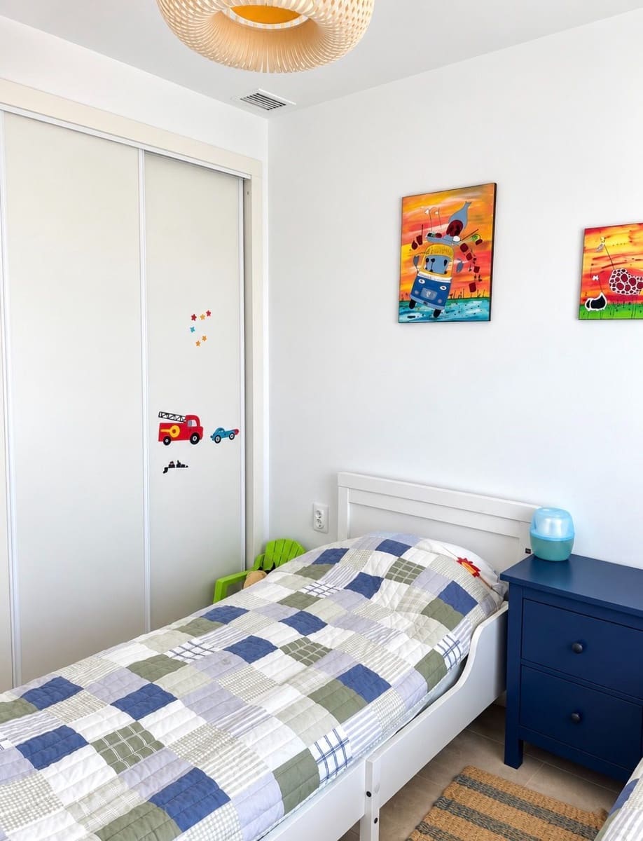 3 soverom Hus til salgs i Alicante by med svømmebasseng garasje - € 450 000 (Ref: 10070380)