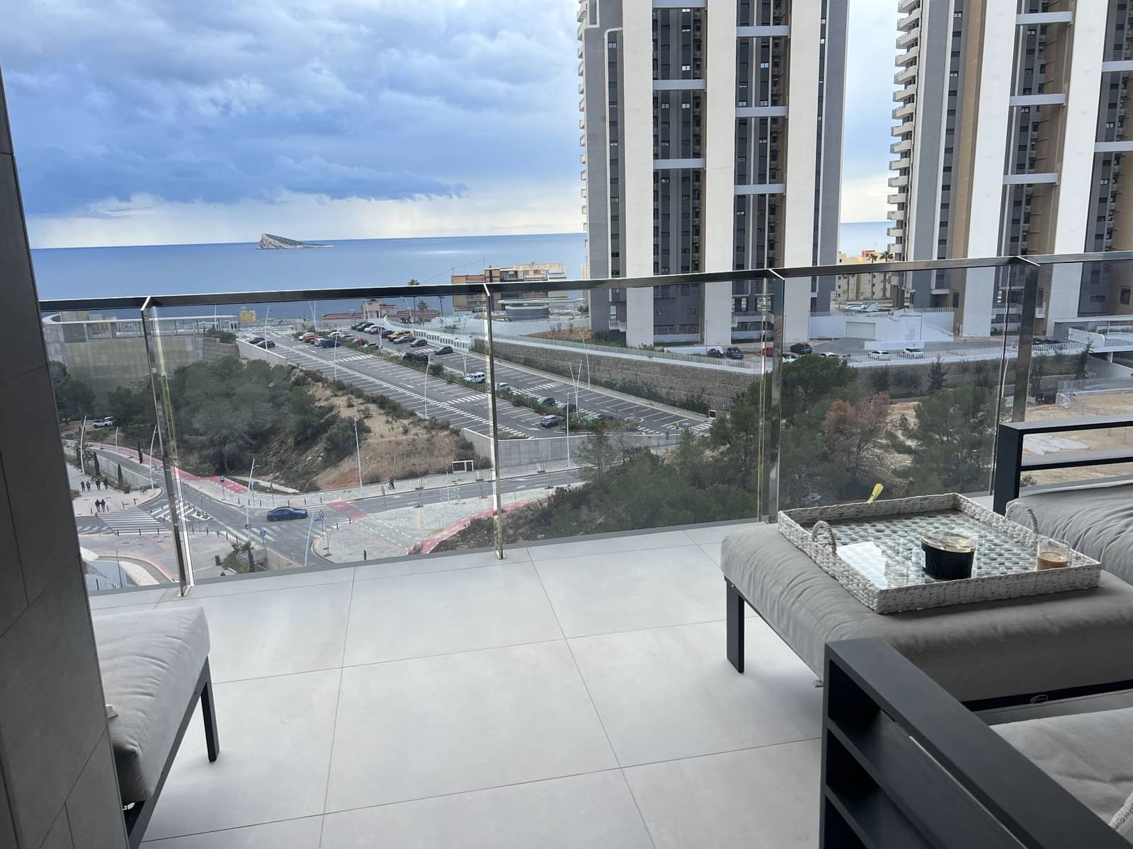 3 bedroom Apartment for rent in Benidorm with pool garage - € 3,900 (Ref: 8777409)