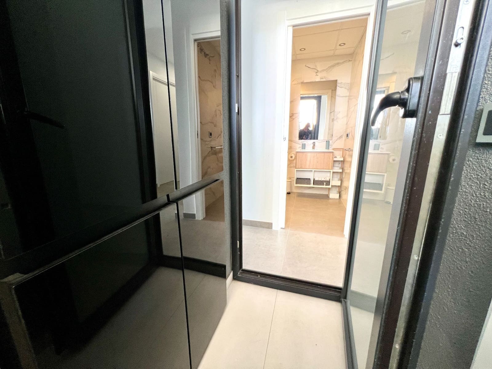 3 bedroom Apartment for rent in Benidorm with pool garage - € 3,900 (Ref: 8777409)