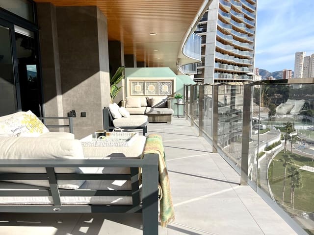 3 bedroom Apartment for rent in Playa Poniente, Benidorm with pool garage - € 3,900 (Ref: 8777409)