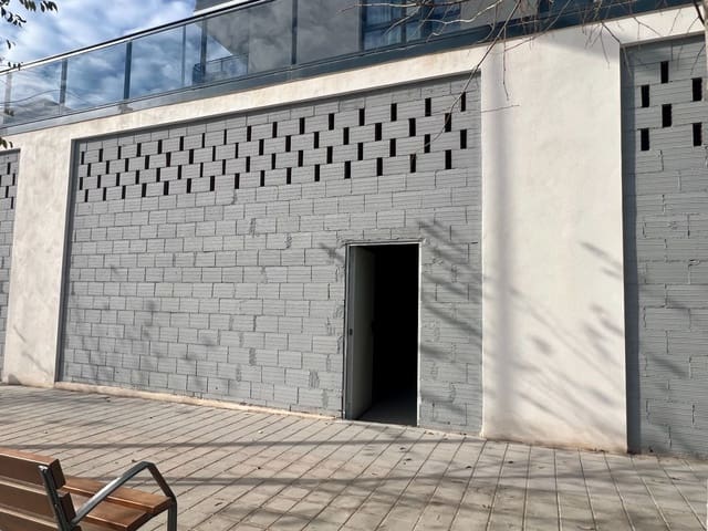 Erhverv til leje i Alicante by med garage - € 975 (Ref: 8777410)