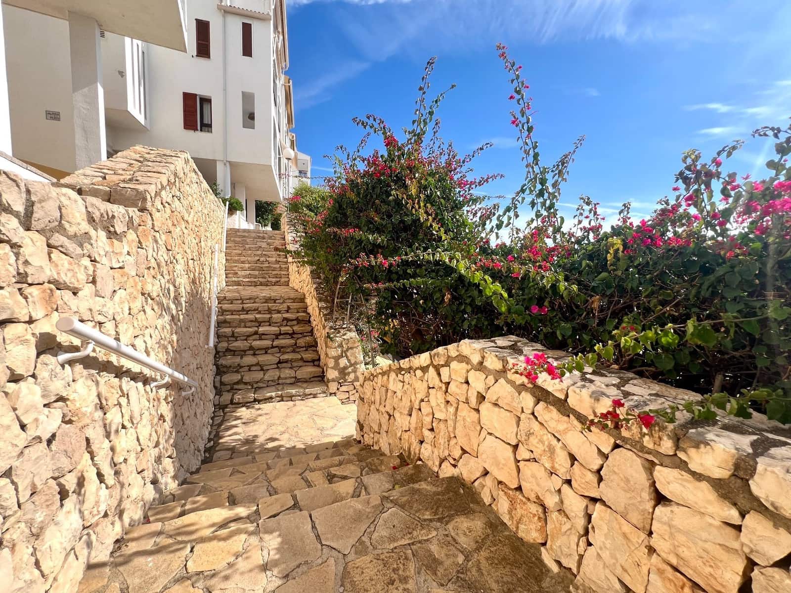 3 sypialnia Apartament do wynajęcia w Altea z basenem garażem - 2 500 € (Ref: 8777411)