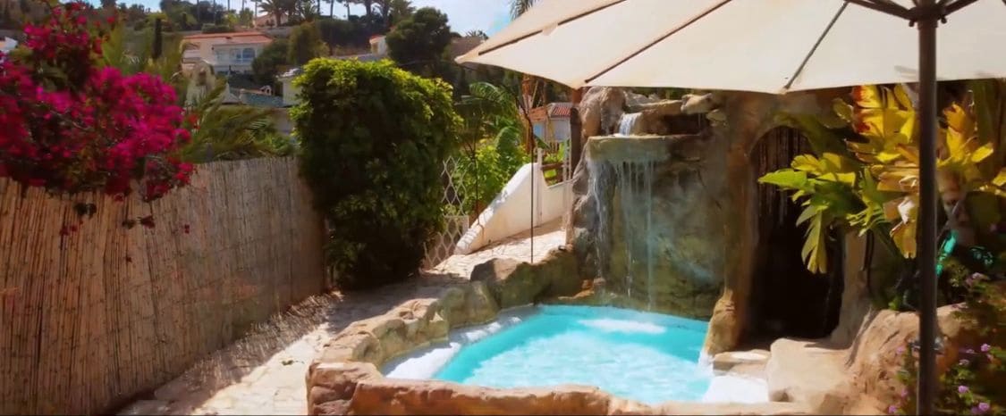 9 bedroom Villa for sale in El Campello with pool garage - € 1,800,000 (Ref: 8777417)