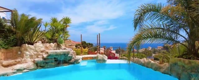 9 soveværelse Villa til salg i Coveta Fuma, El Campello med swimmingpool garage - € 1.800.000 (Ref: 8777417)