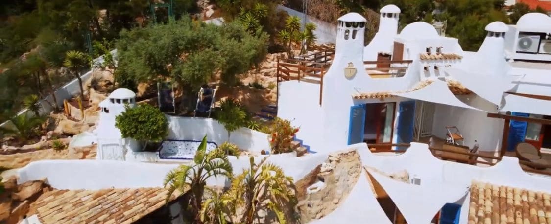 9 bedroom Villa for sale in El Campello with pool garage - € 1,800,000 (Ref: 8777417)