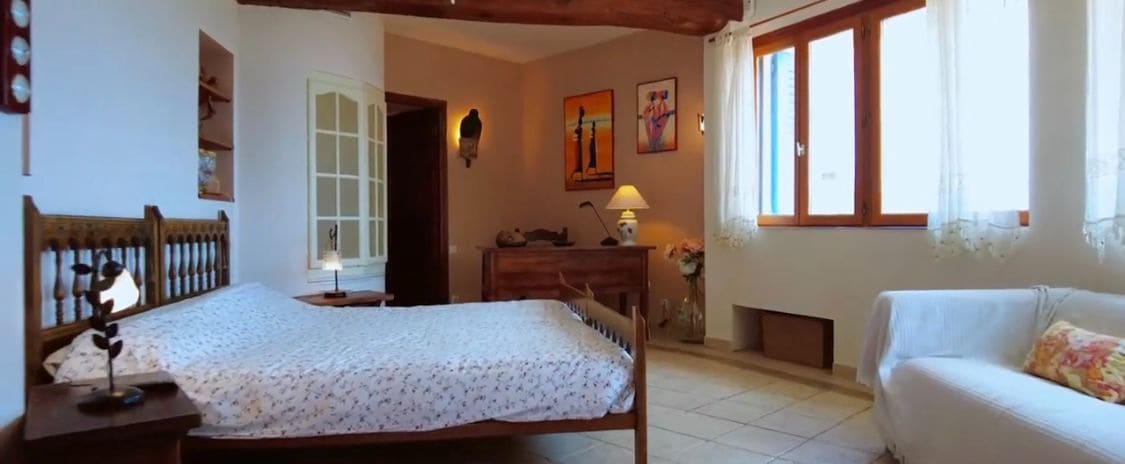 9 bedroom Villa for sale in El Campello with pool garage - € 1,800,000 (Ref: 8777417)