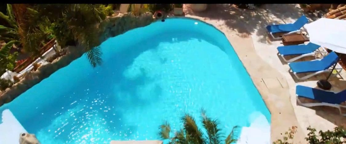 9 bedroom Villa for sale in El Campello with pool garage - € 1,800,000 (Ref: 8777417)