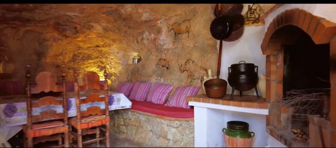 9 bedroom Villa for sale in El Campello with pool garage - € 1,800,000 (Ref: 8777417)