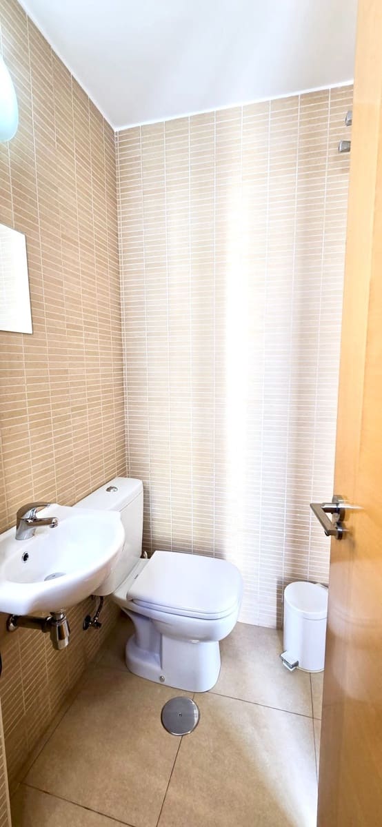 Maison de Ville de 1 chambre à louer à Alicante ville - 1 000 € (Ref: 8777781)