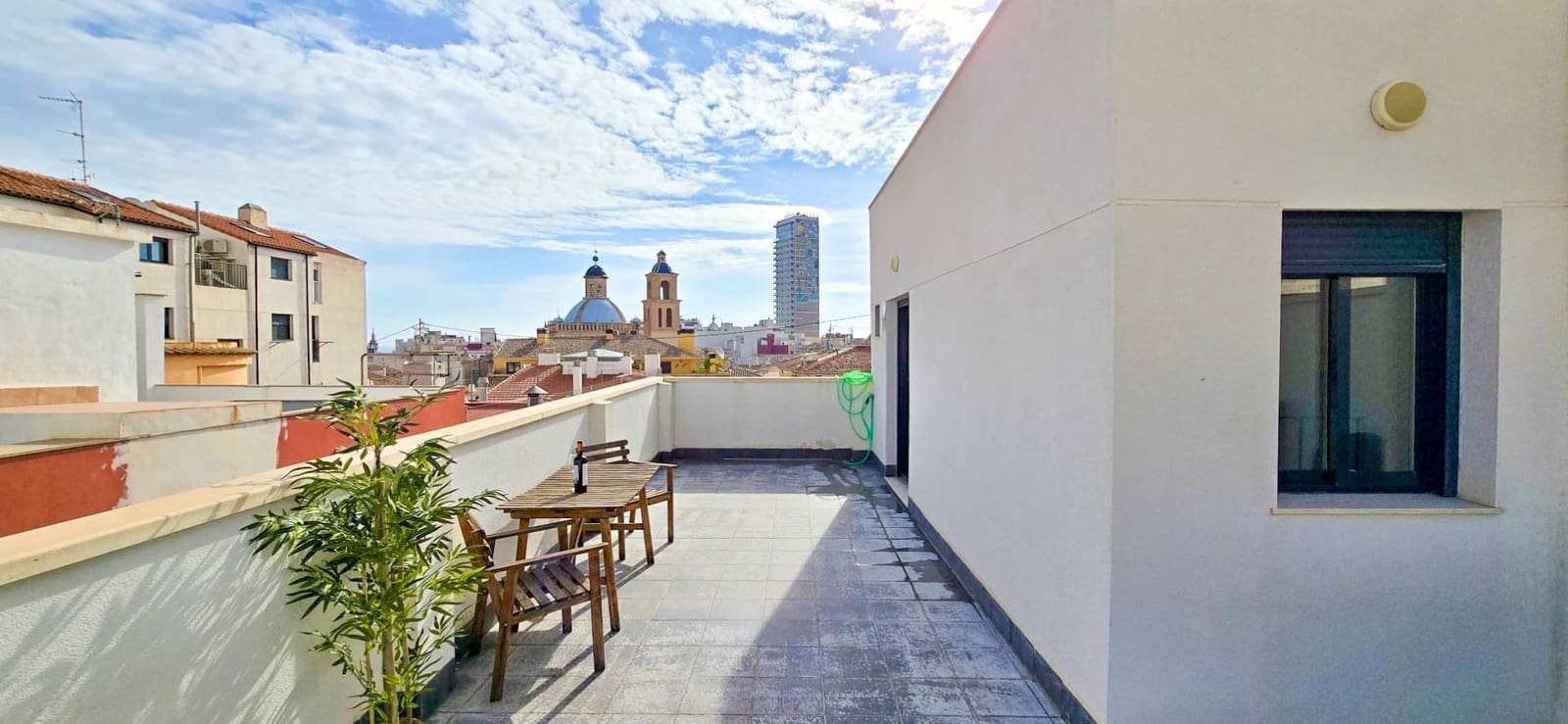 Maison de Ville de 1 chambre à louer à Alicante ville - 1 000 € (Ref: 8777781)