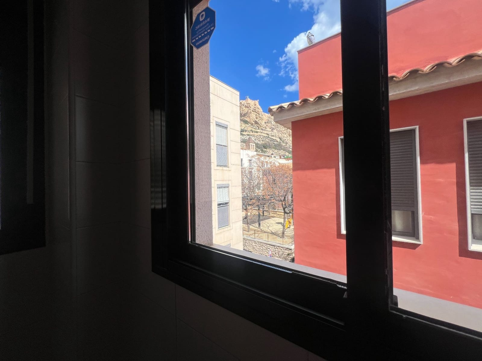 Maison de Ville de 1 chambre à louer à Alicante ville - 1 000 € (Ref: 8777781)