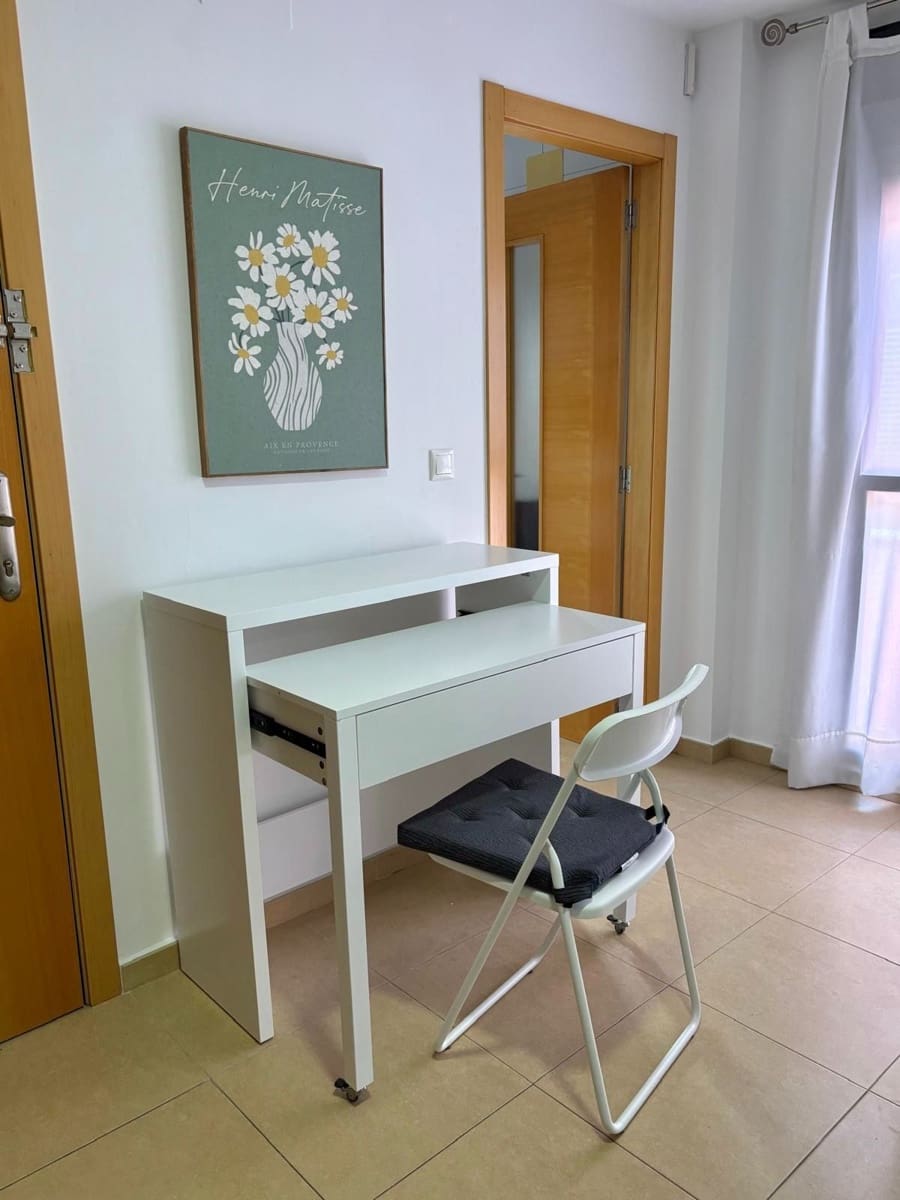 1 sovrum Hus att hyra i Alicante stad - 1 200 € (Ref: 8777781)