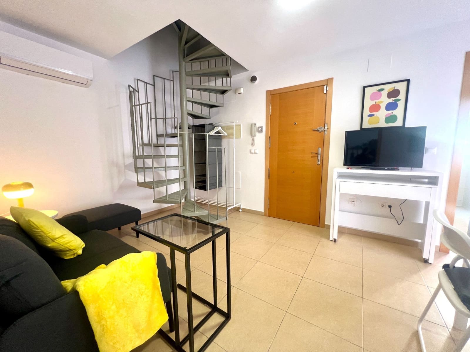 1 soverom Hus til leie i Alicante by - € 950 (Ref: 8777781)