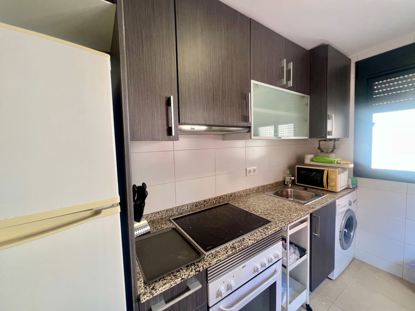 1 soverom Hus til leie i Alicante by - € 950 (Ref: 8777781)