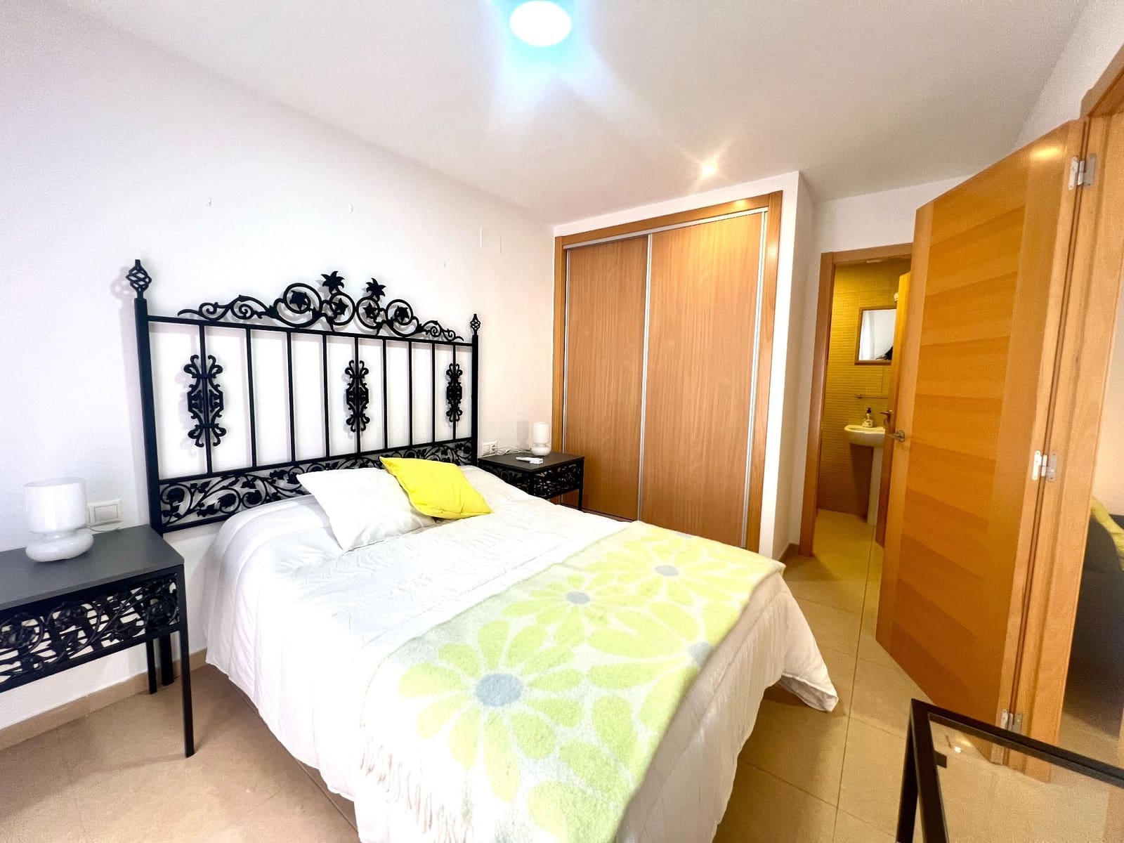 1 soverom Hus til leie i Alicante by - € 950 (Ref: 8777781)