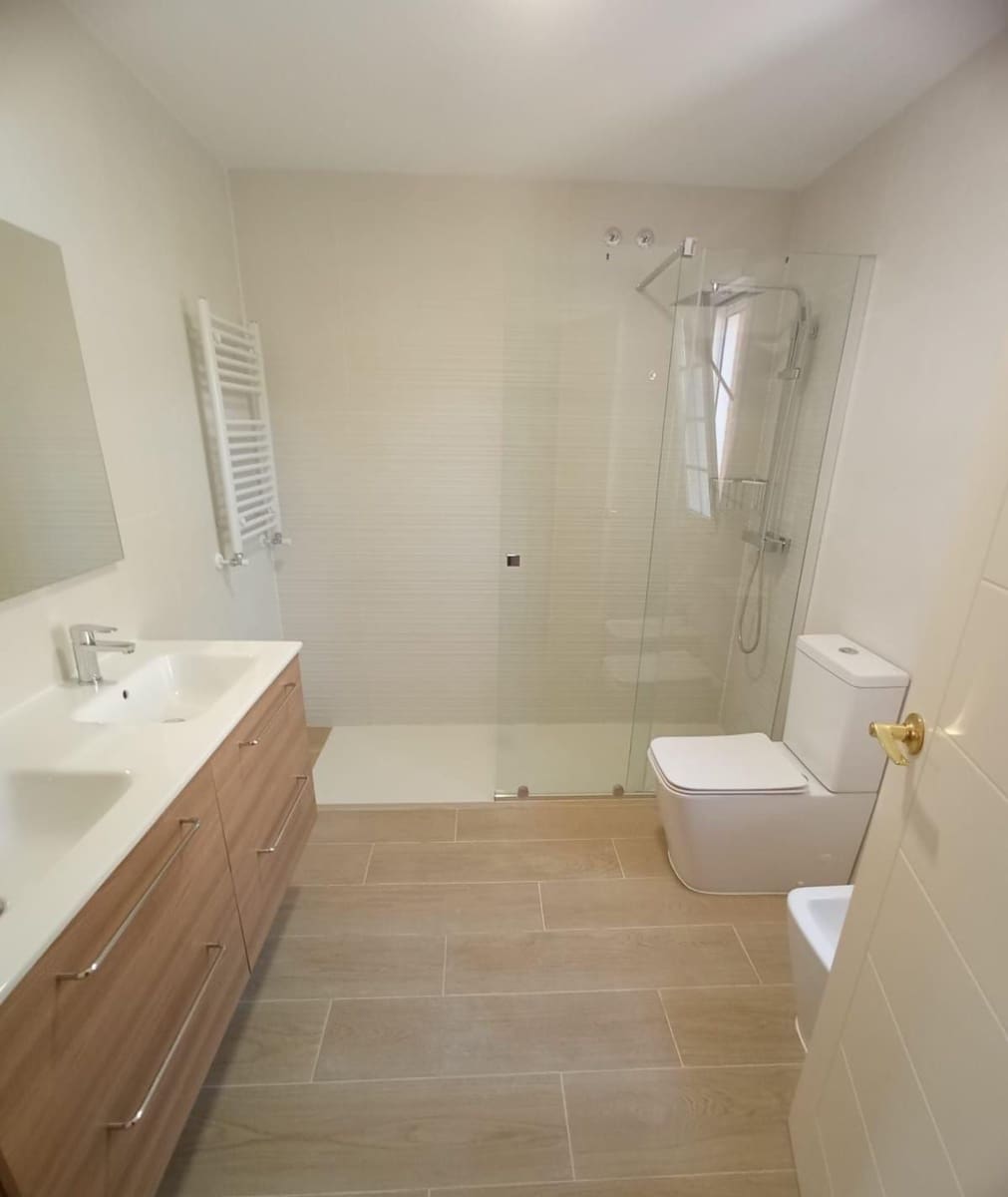 2 bedroom Flat for sale in Alicante / Alacant city - € 249,000 (Ref: 8921030)