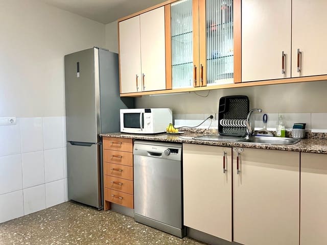 2 bedroom Flat for rent in Raval Roig - Virgen del Socorro, Alicante / Alacant city - € 1,375 (Ref: 8970214)