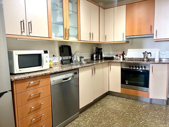 2 bedroom Flat for rent in Raval Roig - Virgen del Socorro, Alicante / Alacant city - € 1,375 (Ref: 8970214)