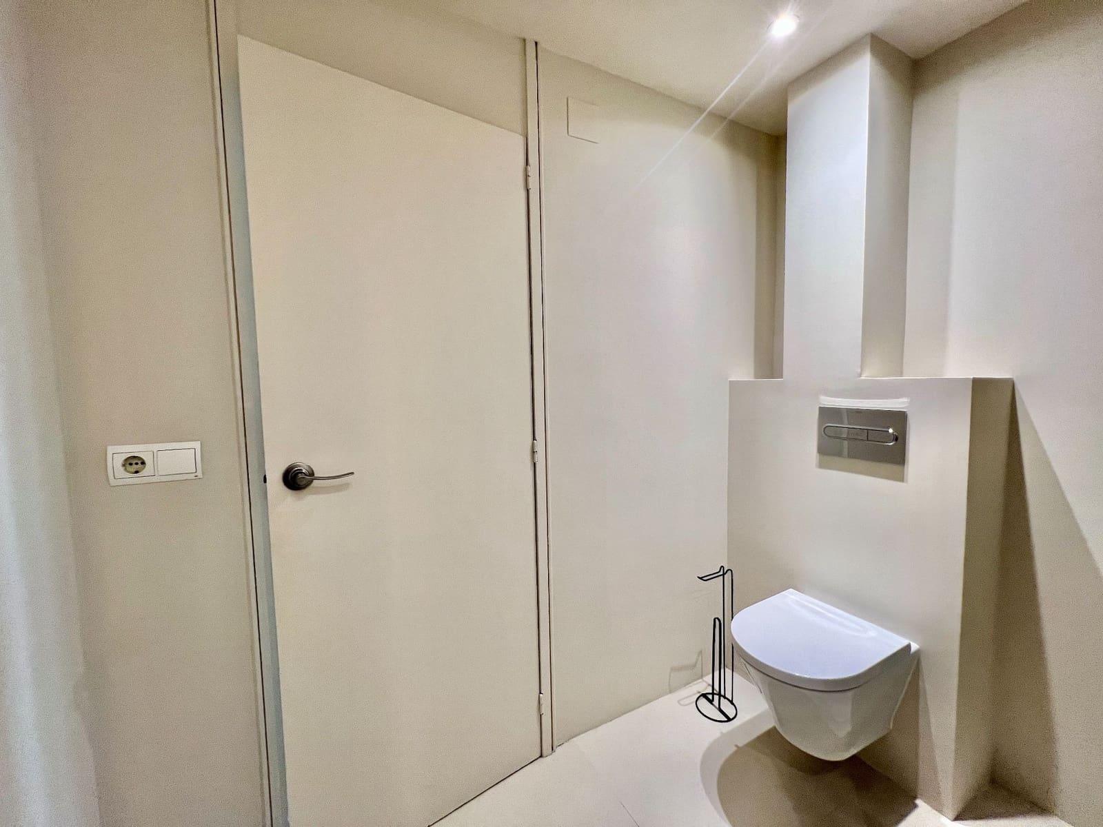 2 bedroom Flat for rent in Alicante / Alacant city - € 1,375 (Ref: 8970214)