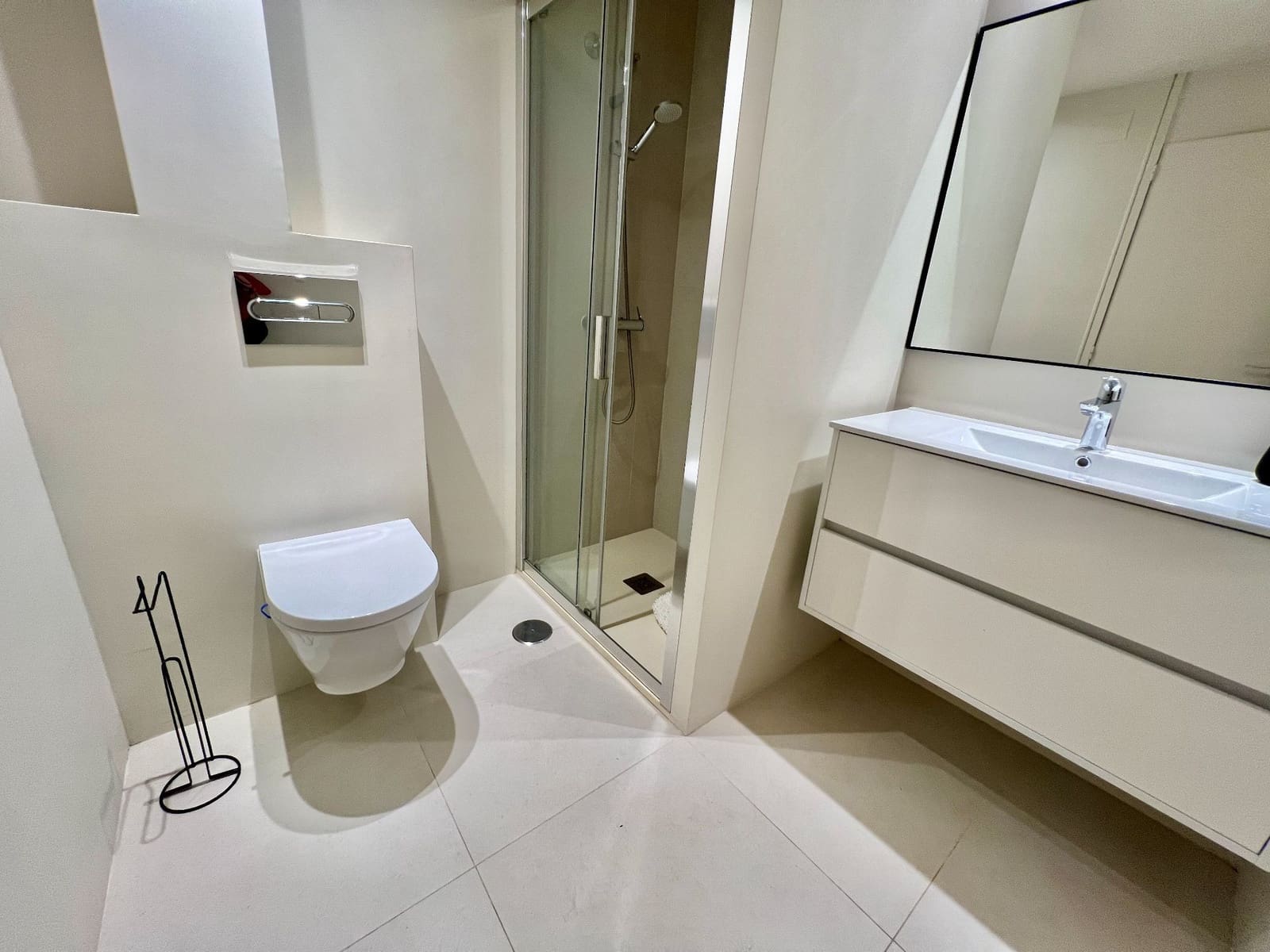 2 bedroom Flat for rent in Alicante / Alacant city - € 1,375 (Ref: 8970214)