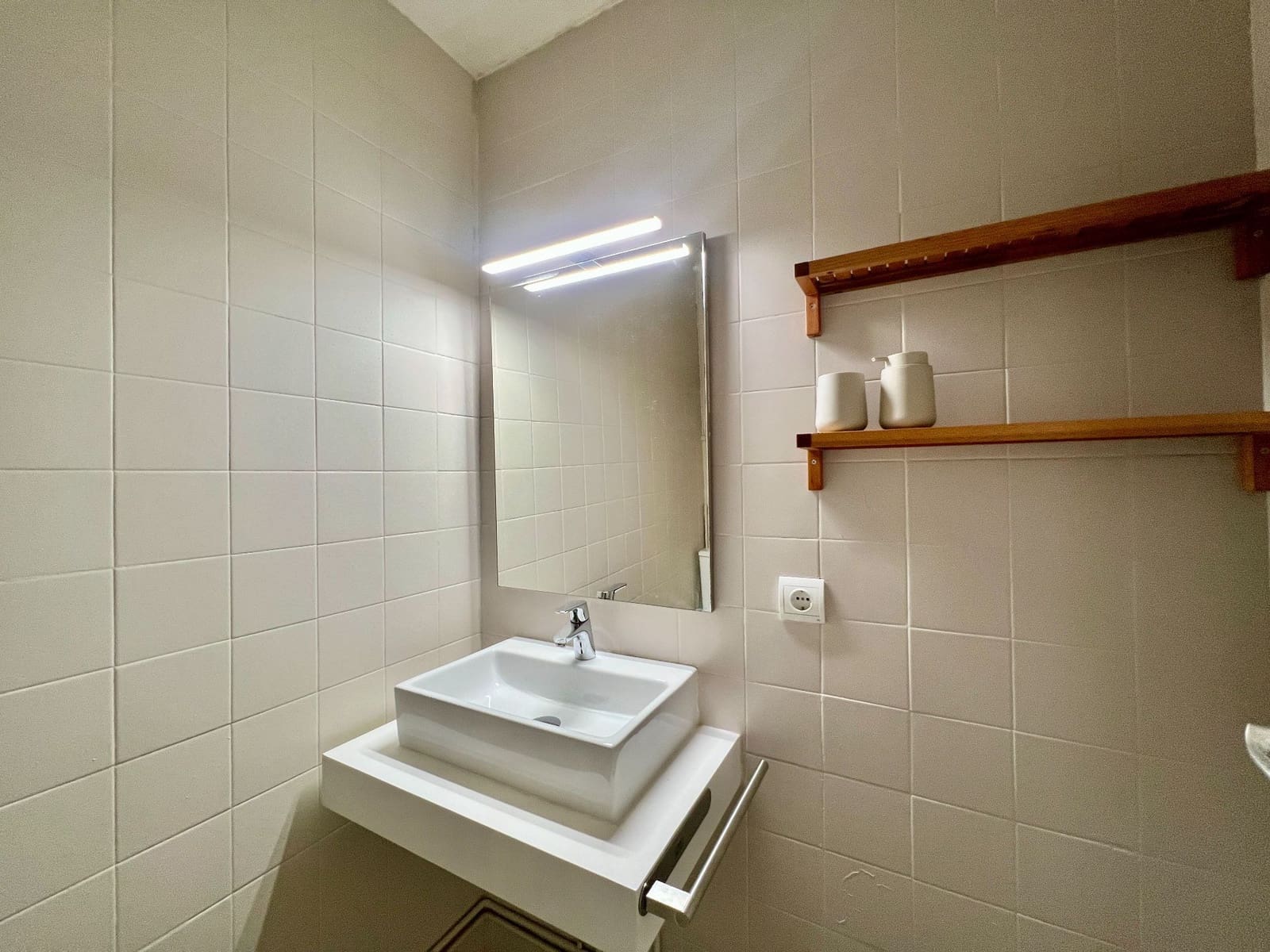 2 bedroom Flat for rent in Alicante / Alacant city - € 1,375 (Ref: 8970214)