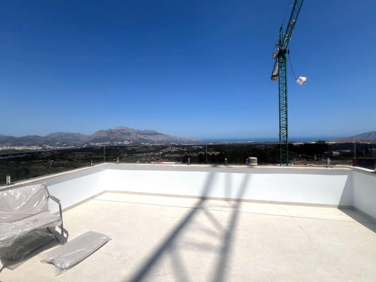 3 bedroom Villa for sale in Polop with pool garage - € 598,000 (Ref: 9096388)