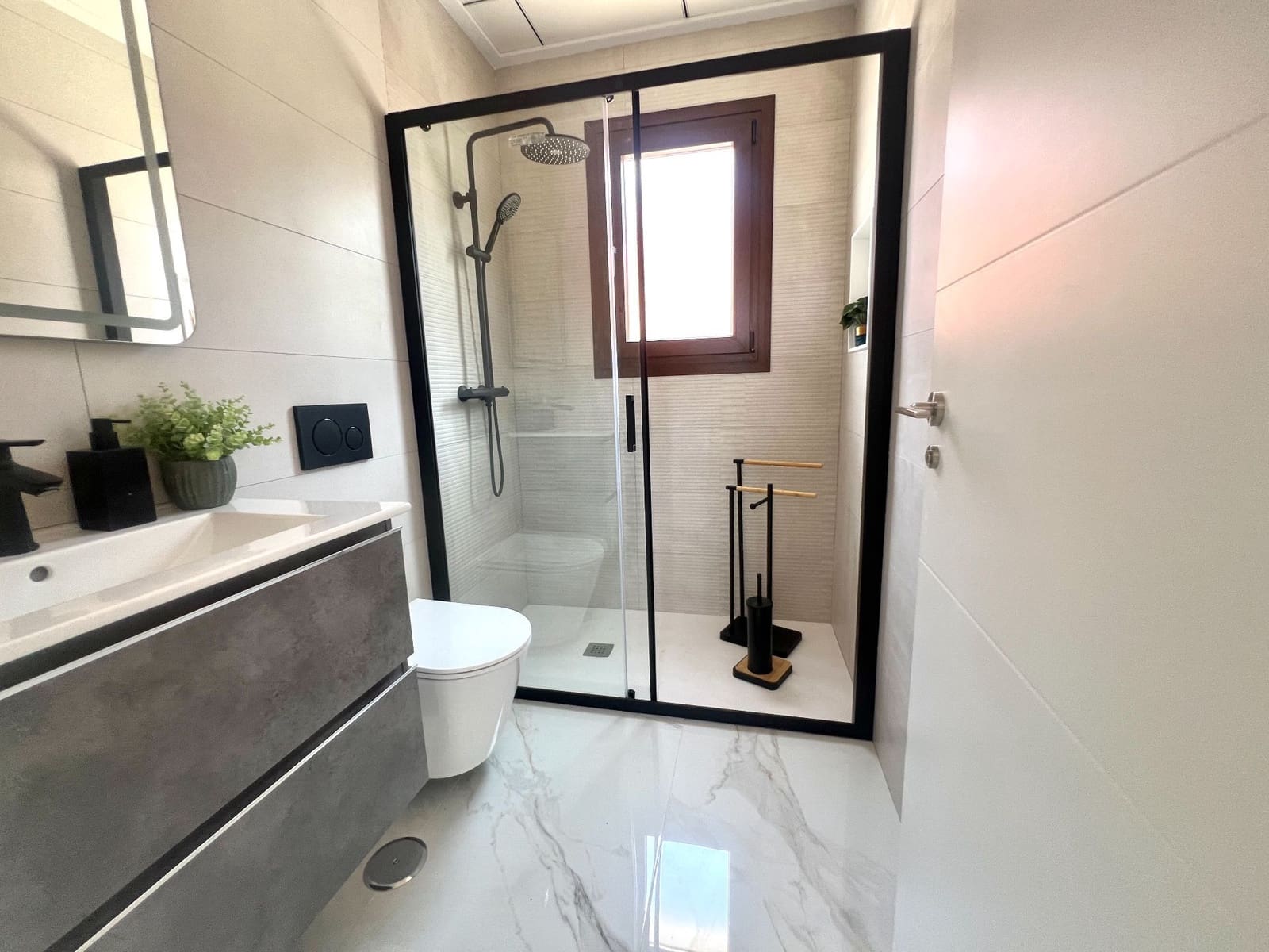 3 bedroom Villa for sale in Polop with pool garage - € 598,000 (Ref: 9096388)