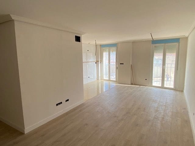 1 soveværelse Lejlighed til salg i Sacedon med garage - € 77.000 (Ref: 9153634)