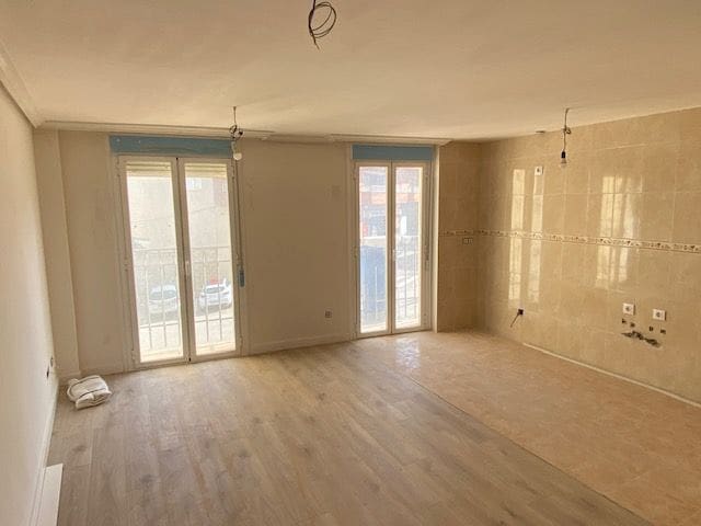 4 soverom Leilighet til salgs i Sacedon - € 133 920 (Ref: 9177219)