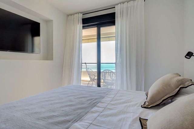 3 soveværelse Lejlighed til leje i Albufereta, Alicante by med swimmingpool garage - € 1.450 (Ref: 9200303)