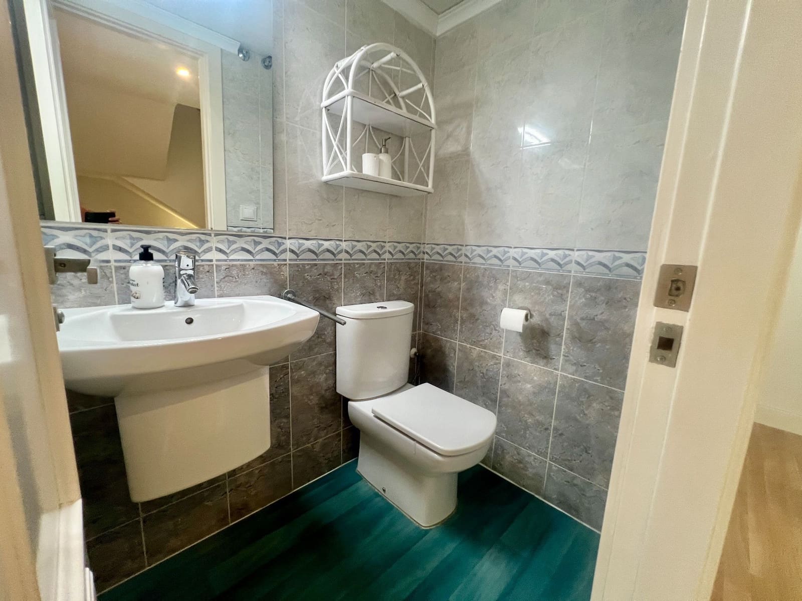 4 soverom Bungalow til salgs i Alicante by med svømmebasseng garasje - € 615 000 (Ref: 9296680)