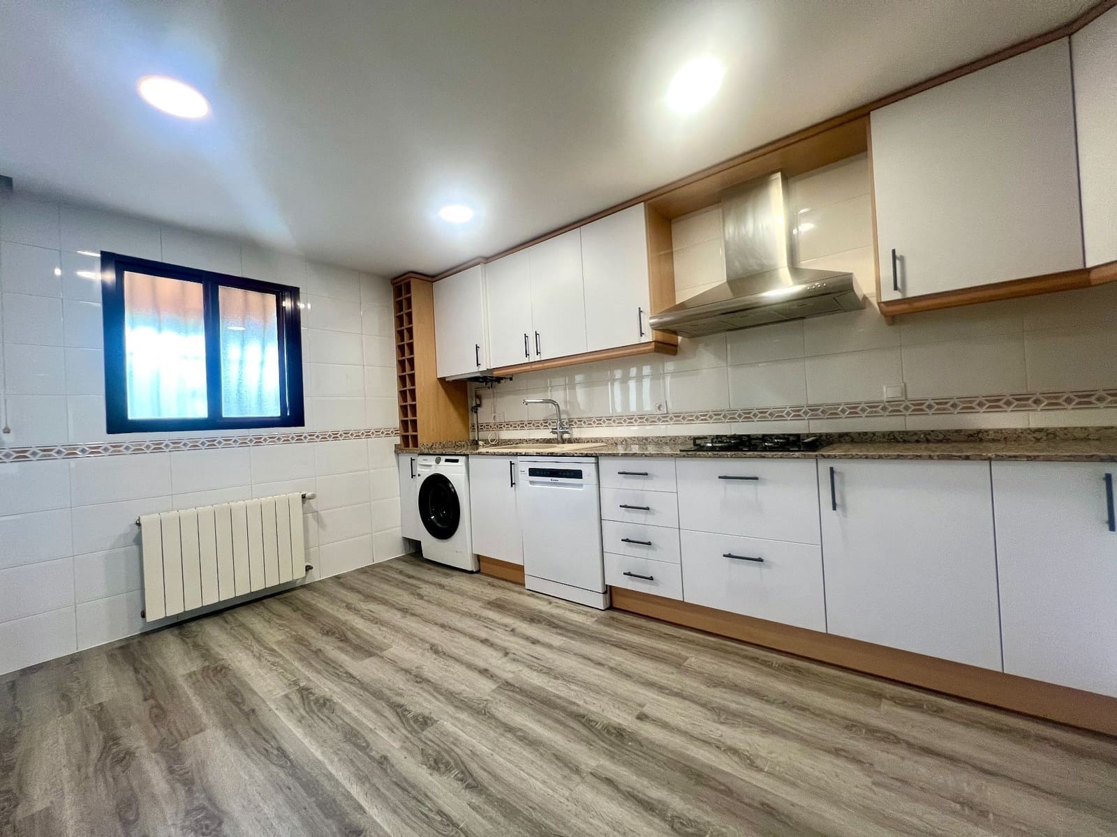 4 soverom Bungalow til salgs i Alicante by med svømmebasseng garasje - € 615 000 (Ref: 9296680)