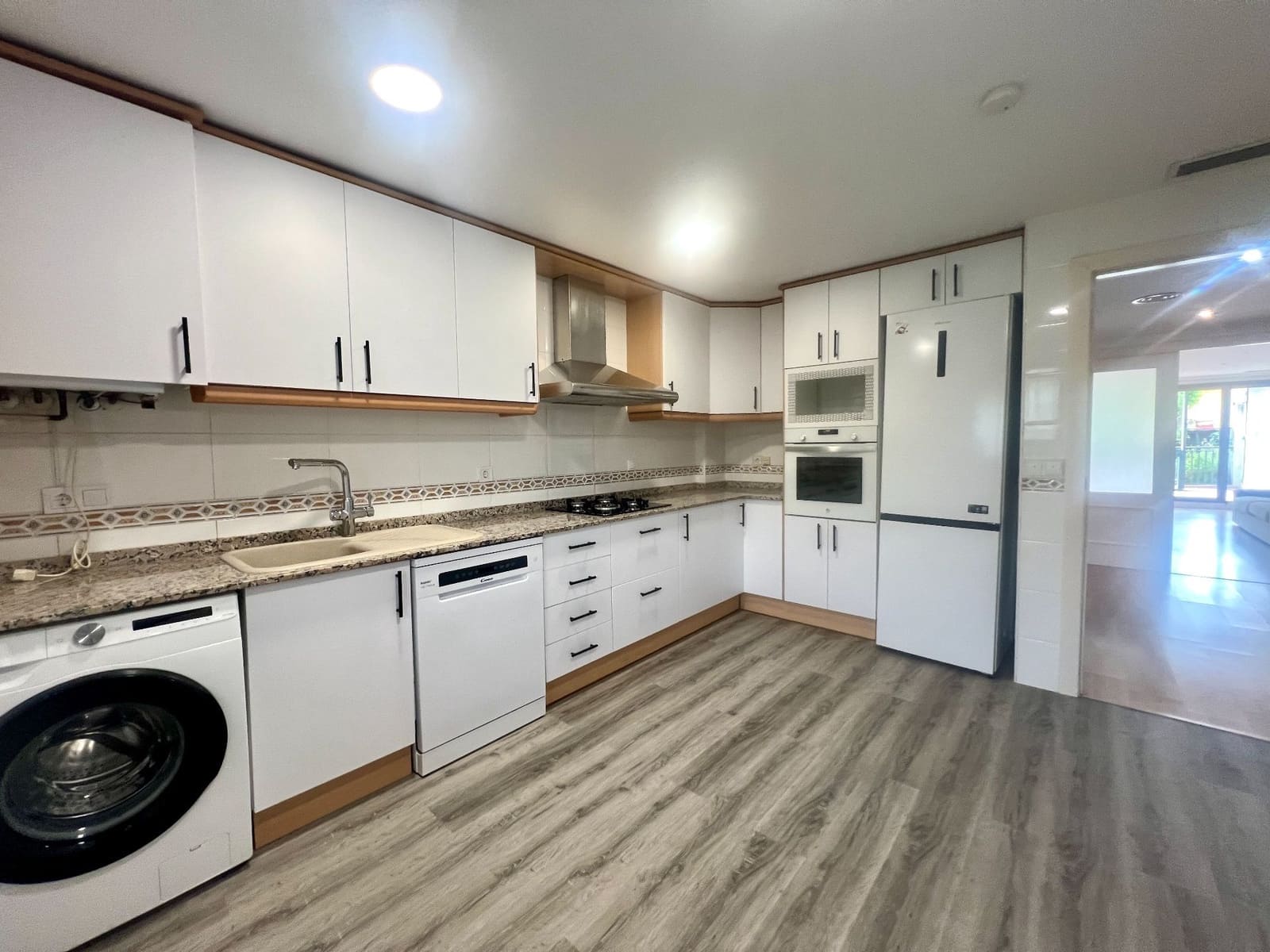 4 soverom Bungalow til salgs i Alicante by med svømmebasseng garasje - € 615 000 (Ref: 9296680)