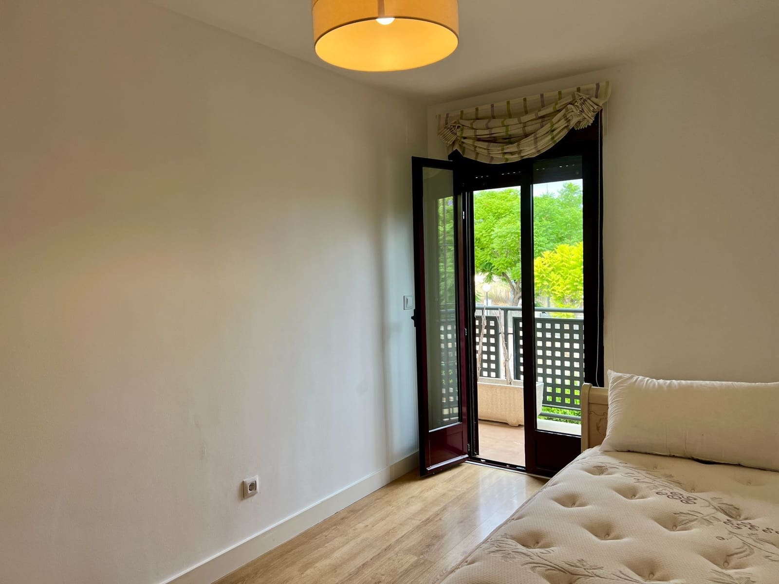 4 soverom Bungalow til salgs i Alicante by med svømmebasseng garasje - € 615 000 (Ref: 9296680)