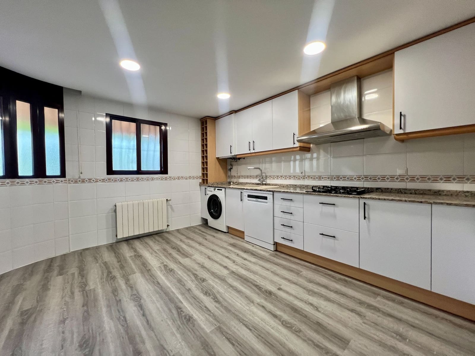 4 soverom Bungalow til salgs i Alicante by med svømmebasseng garasje - € 615 000 (Ref: 9296680)