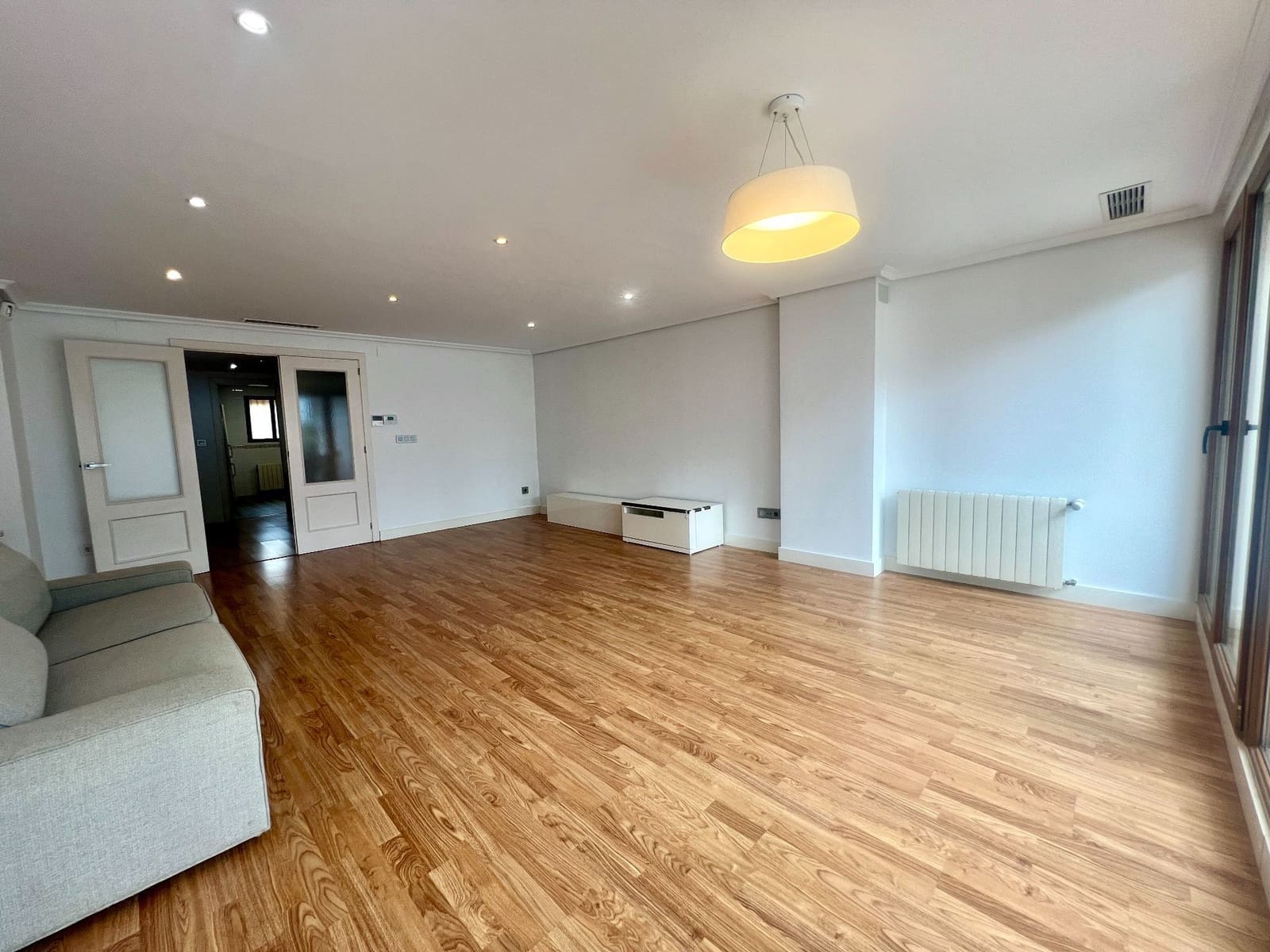 4 soverom Bungalow til salgs i Alicante by med svømmebasseng garasje - € 615 000 (Ref: 9296680)