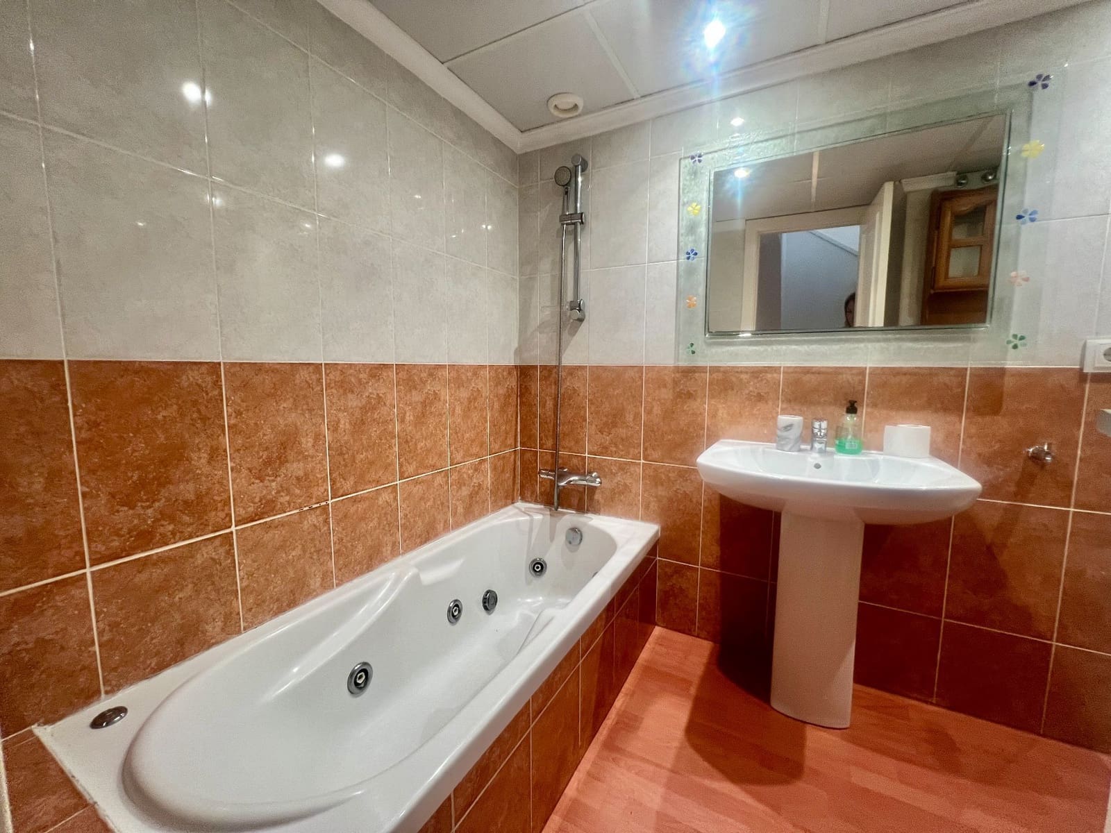 4 soverom Bungalow til salgs i Alicante by med svømmebasseng garasje - € 615 000 (Ref: 9296680)