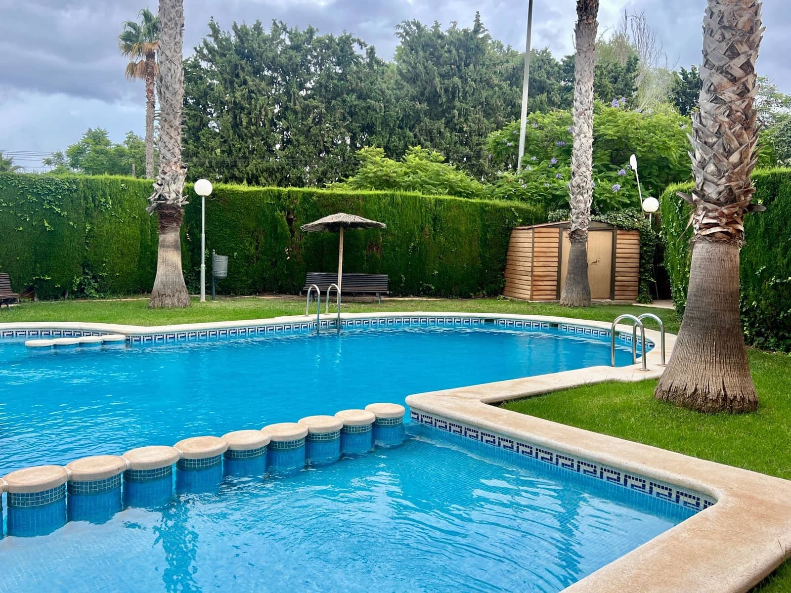 4 soverom Bungalow til salgs i Alicante by med svømmebasseng garasje - € 615 000 (Ref: 9296680)