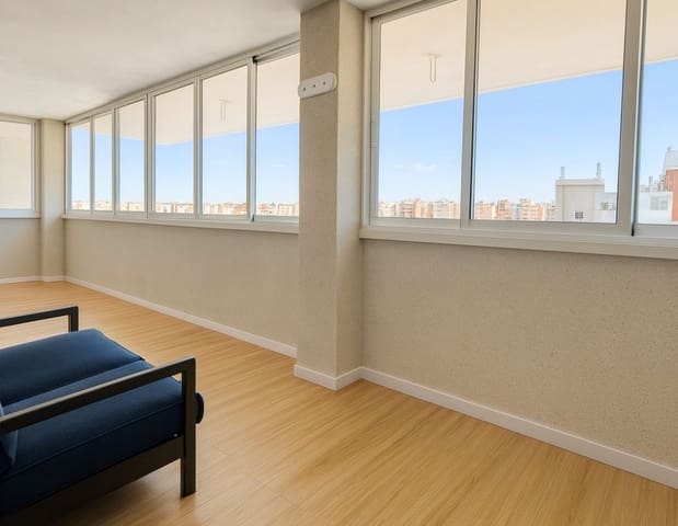 3 soveværelse Lejlighed til salg i Albufereta, Alicante by med swimmingpool garage - € 398.000 (Ref: 9419382)