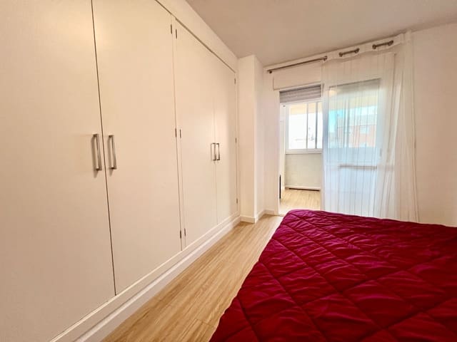 3 soveværelse Lejlighed til salg i Albufereta, Alicante by med swimmingpool garage - € 398.000 (Ref: 9419382)